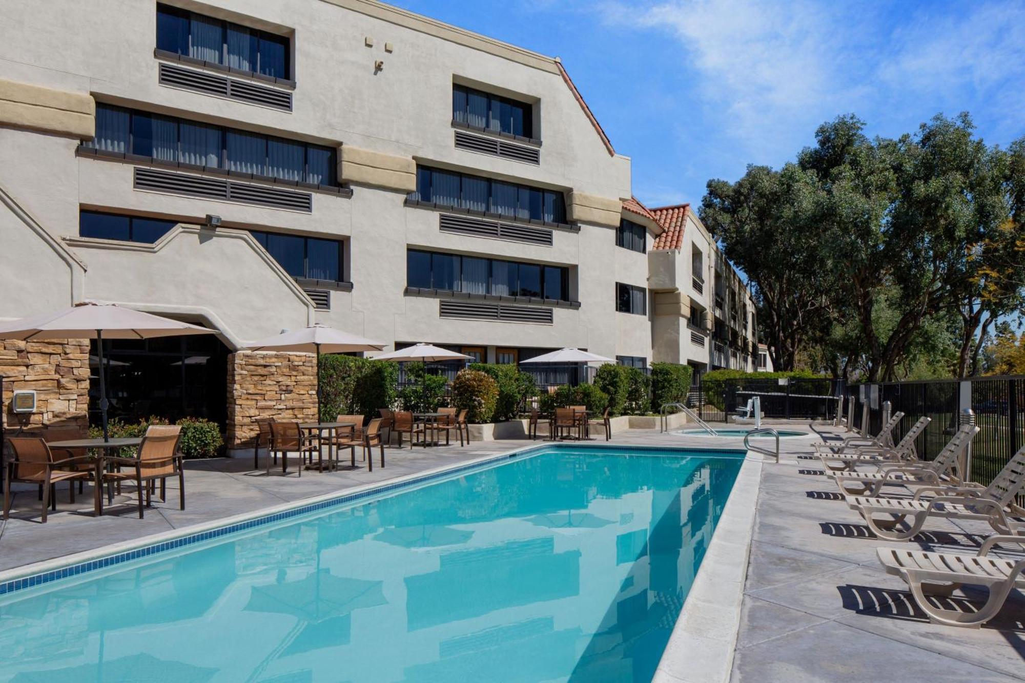 Courtyard By Marriott San Diego Rancho Bernardo Bagian luar foto